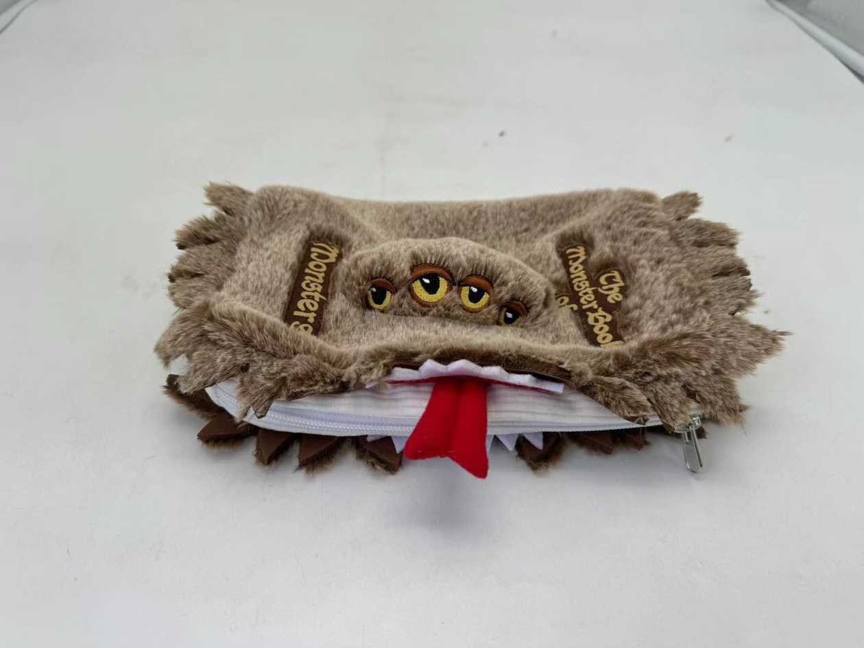 Harry Potter Plush Stationery Case（the Monster Book of Monsters