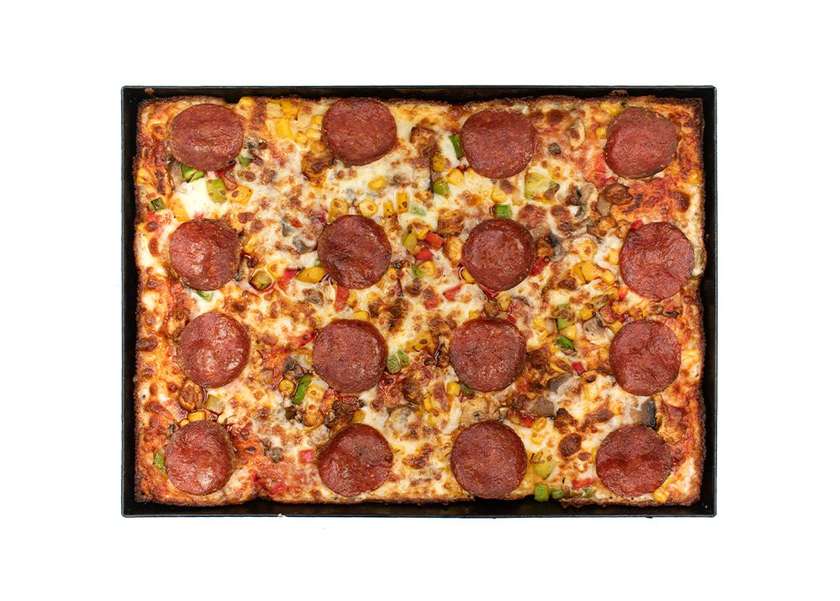 Pizza Deluxe L 24x32cm