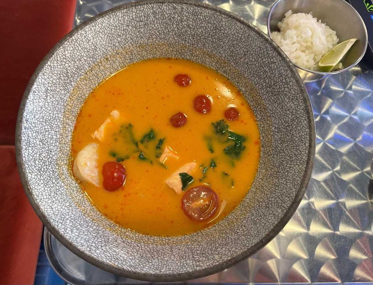 TOM YUM