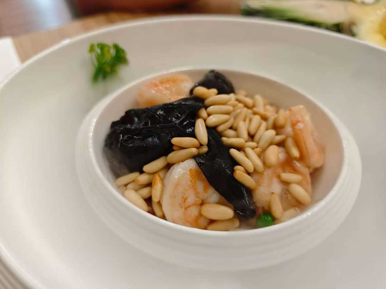 Prawns with Pine Nuts