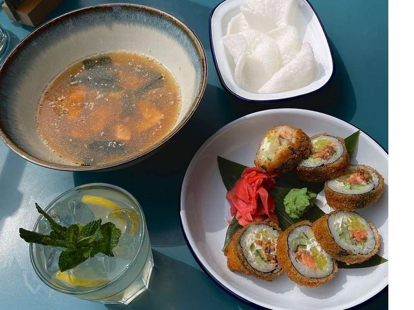 LUNCH ROLL