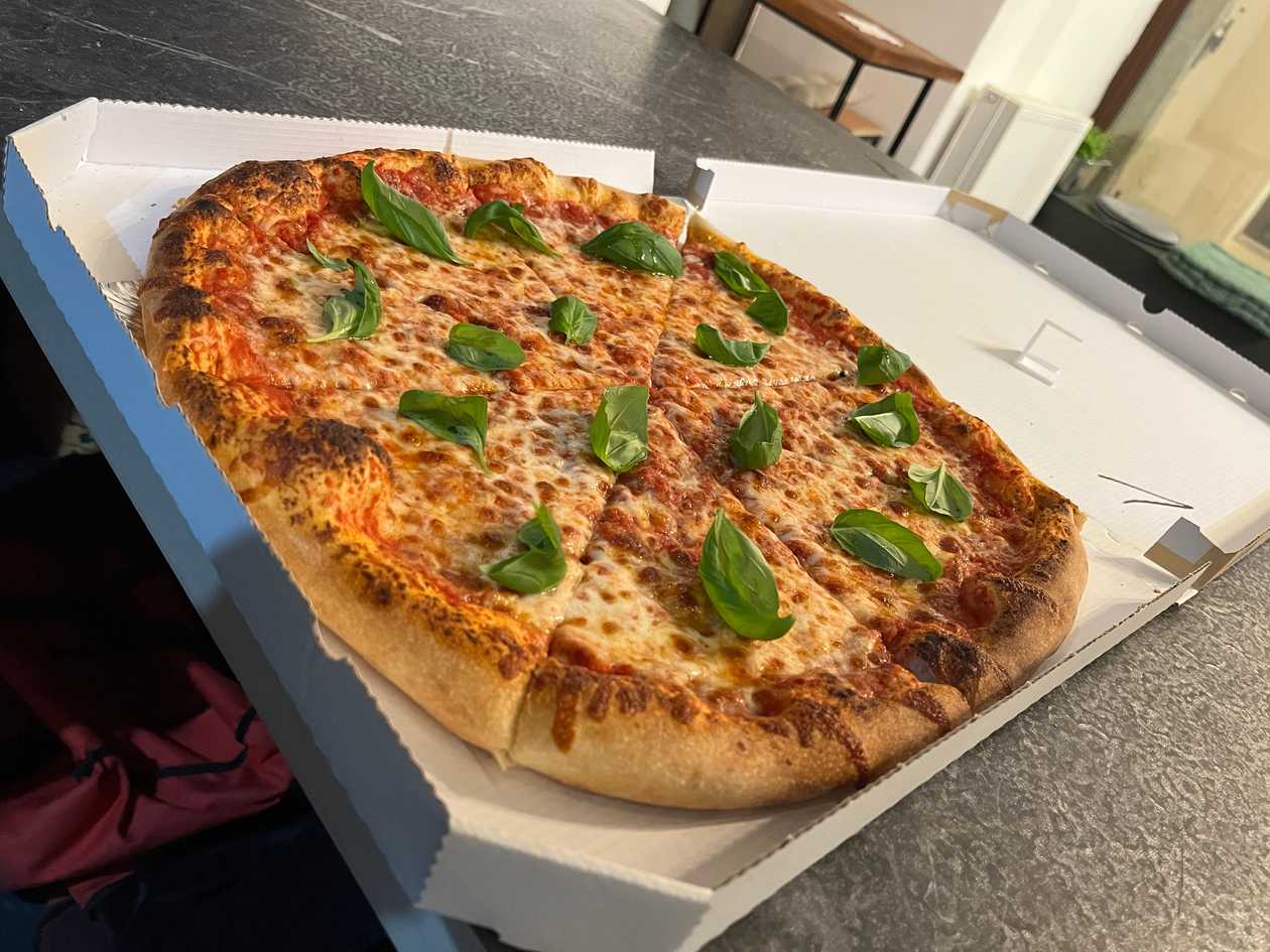 Margherita pizza 32cm