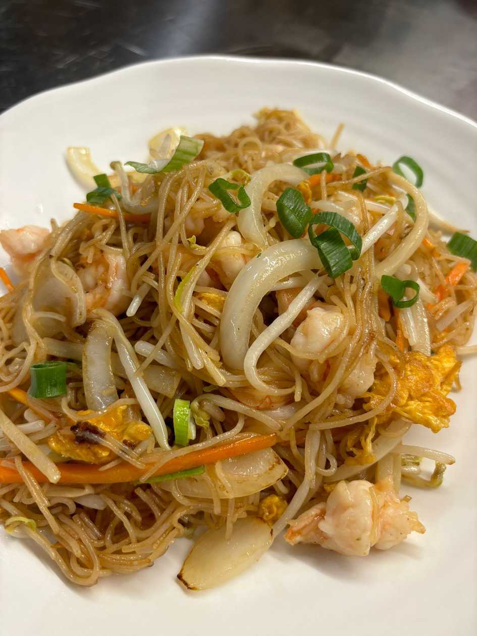 Rice Noodles with Prawns