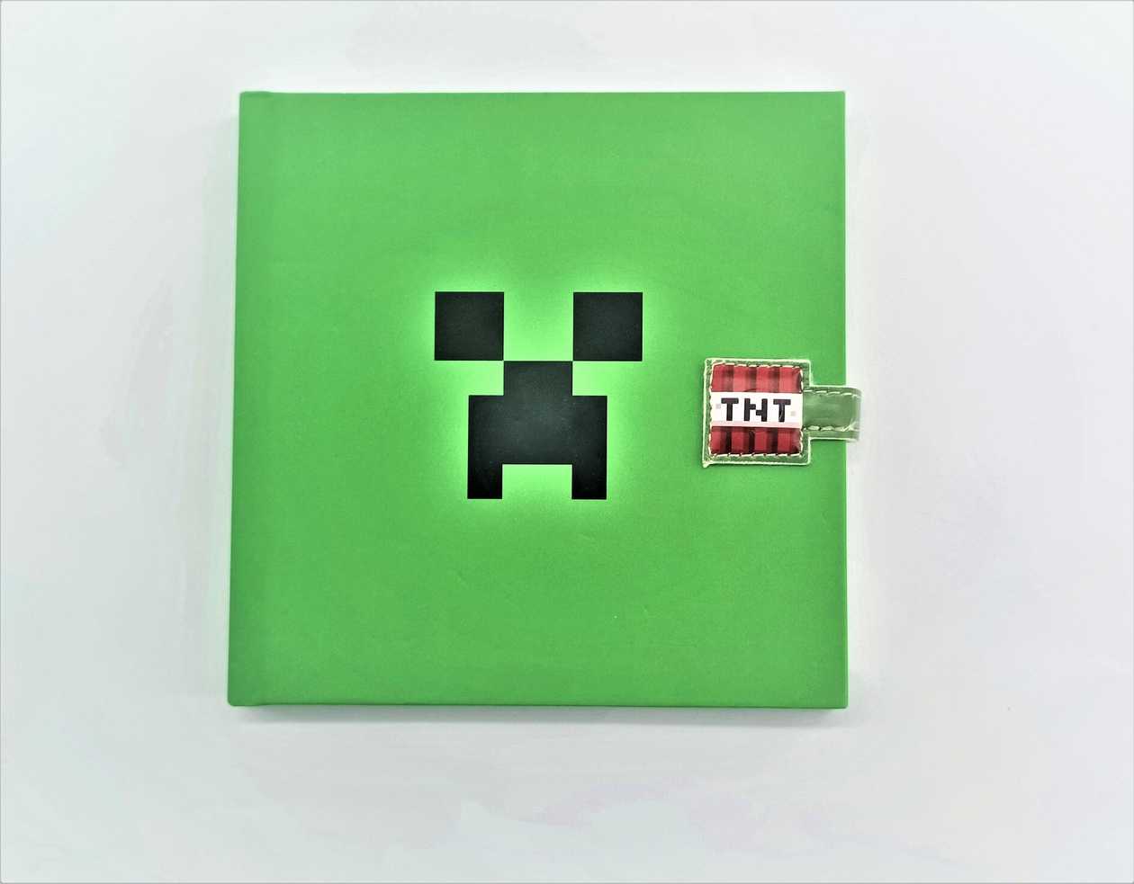 Minecraft - Quadrate Book with Magnetic Snap (80 Sheets)