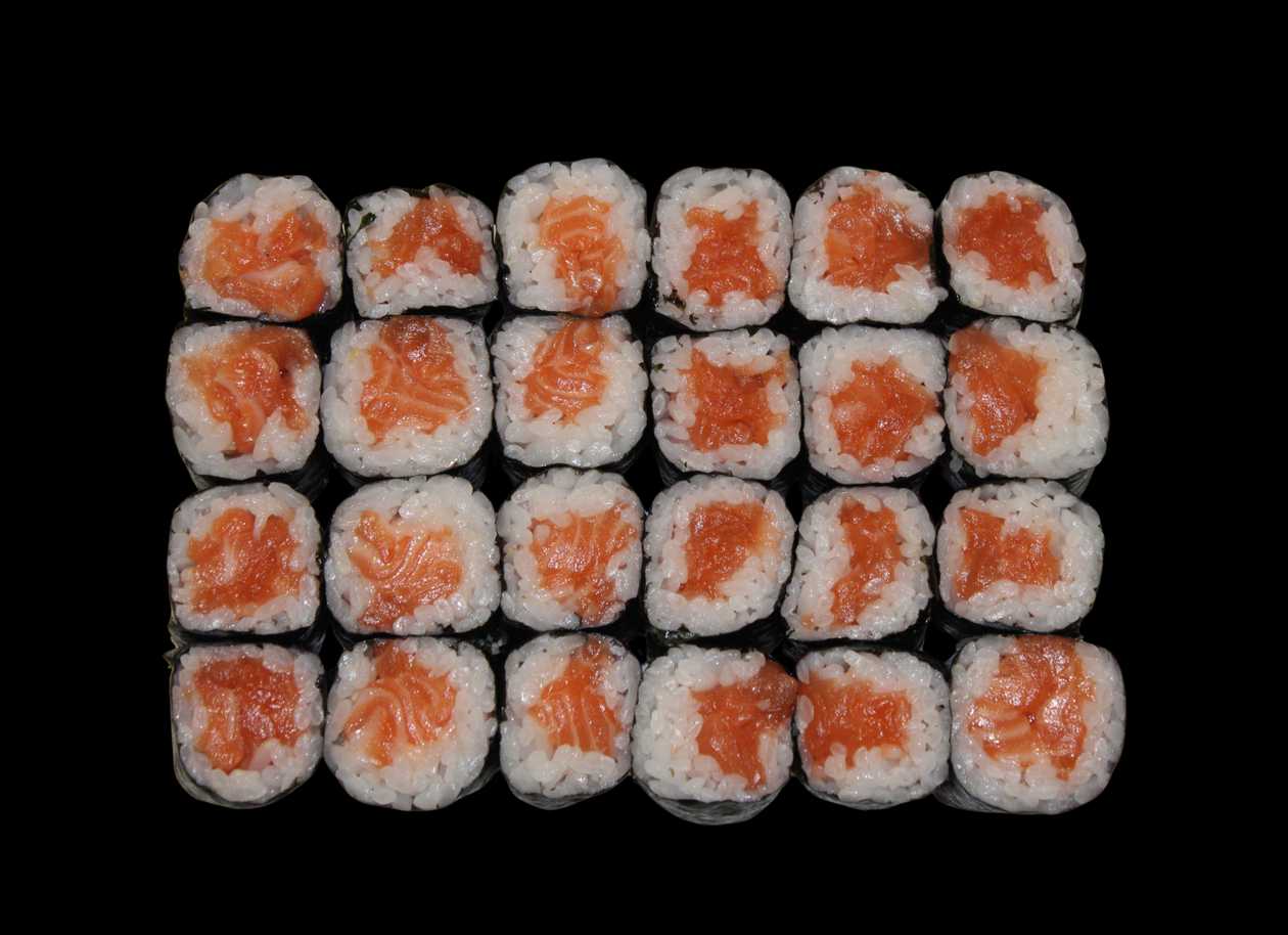 Salmon Maki 24pcs