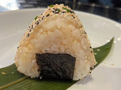 ONIGIRI TUŃCZYK