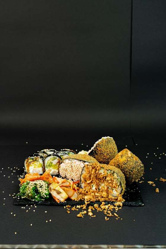 SUSHIBURGER BOX 2