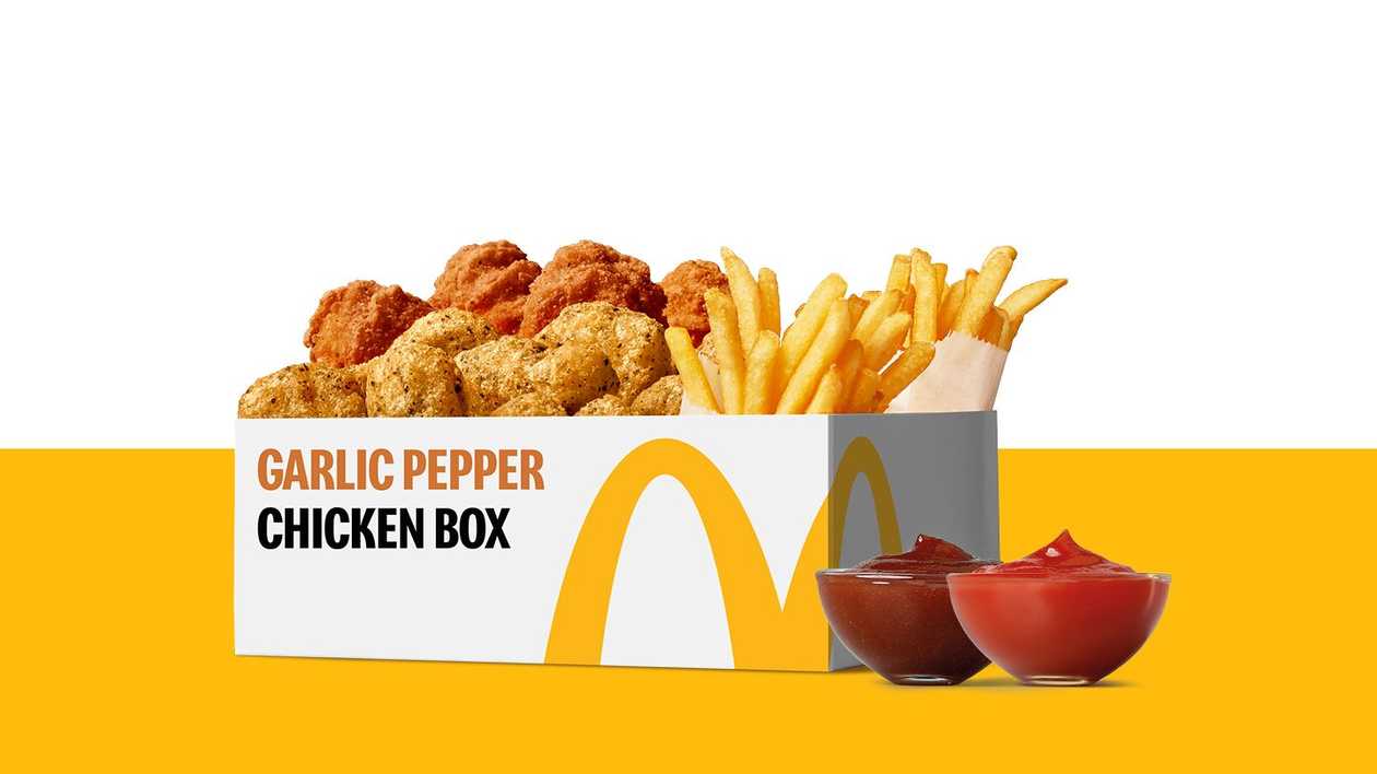 GARLIC PEPPER CHICKEN BOX + 2x FRIES