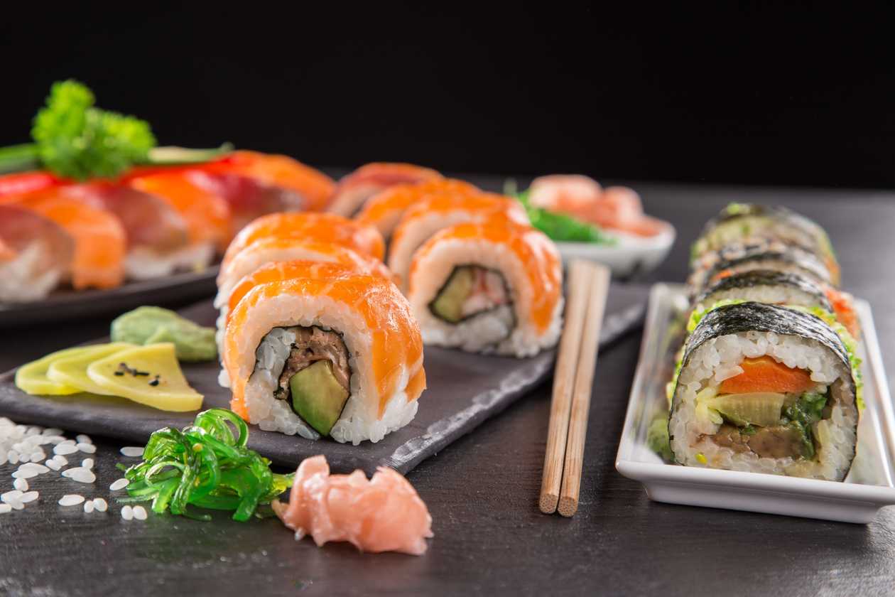 Ura Philly Roll 6 Pcs