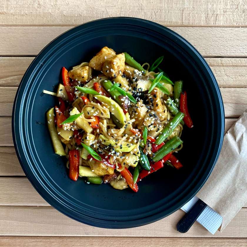 Локшина вегетаріанська з грибами та овочами WOK