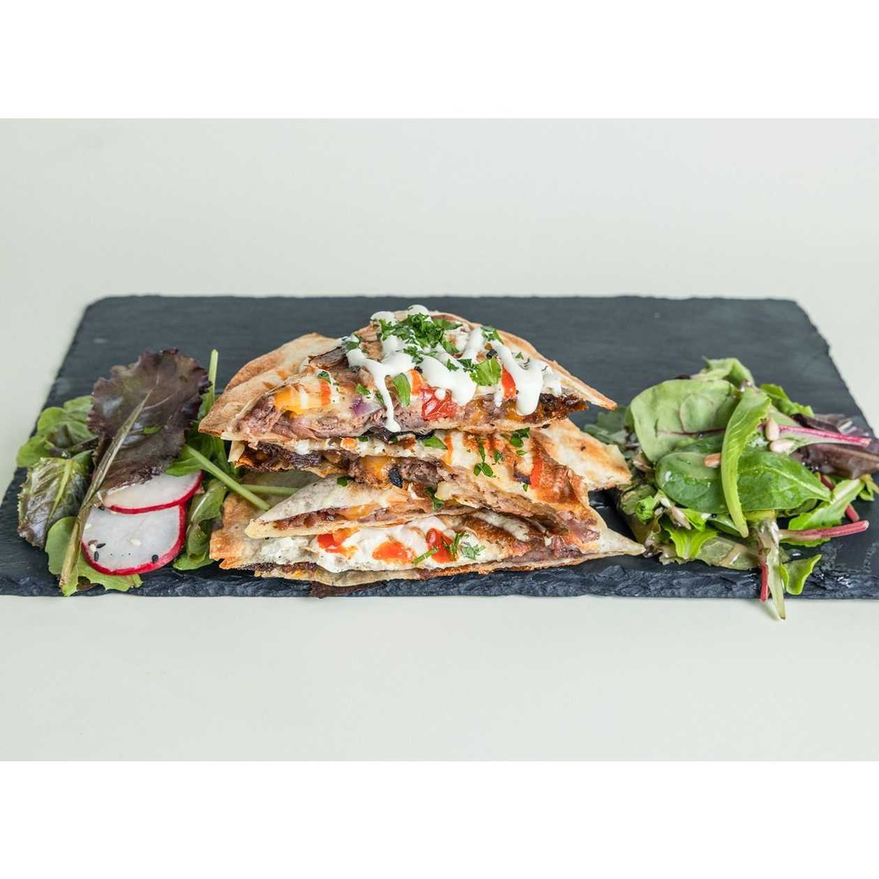 Quesadilla S Avokádem a Listovým Salátem