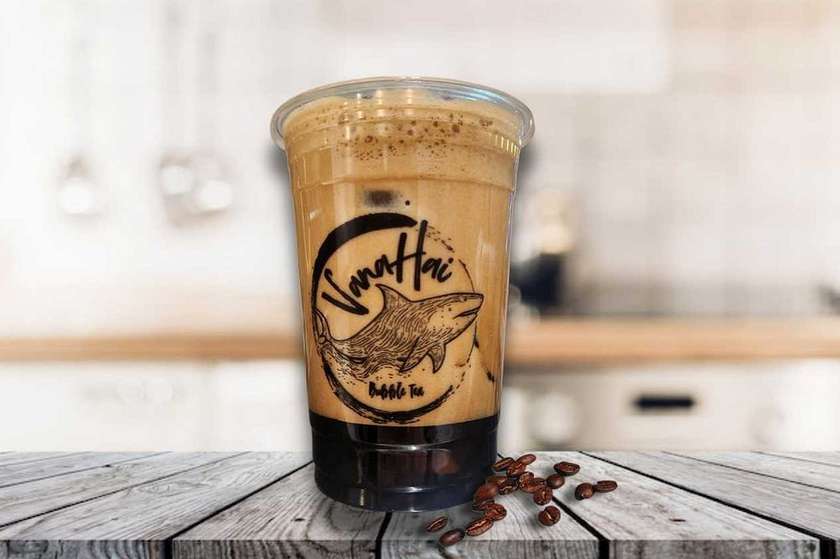 Cà phê đen đá (iced black coffee)