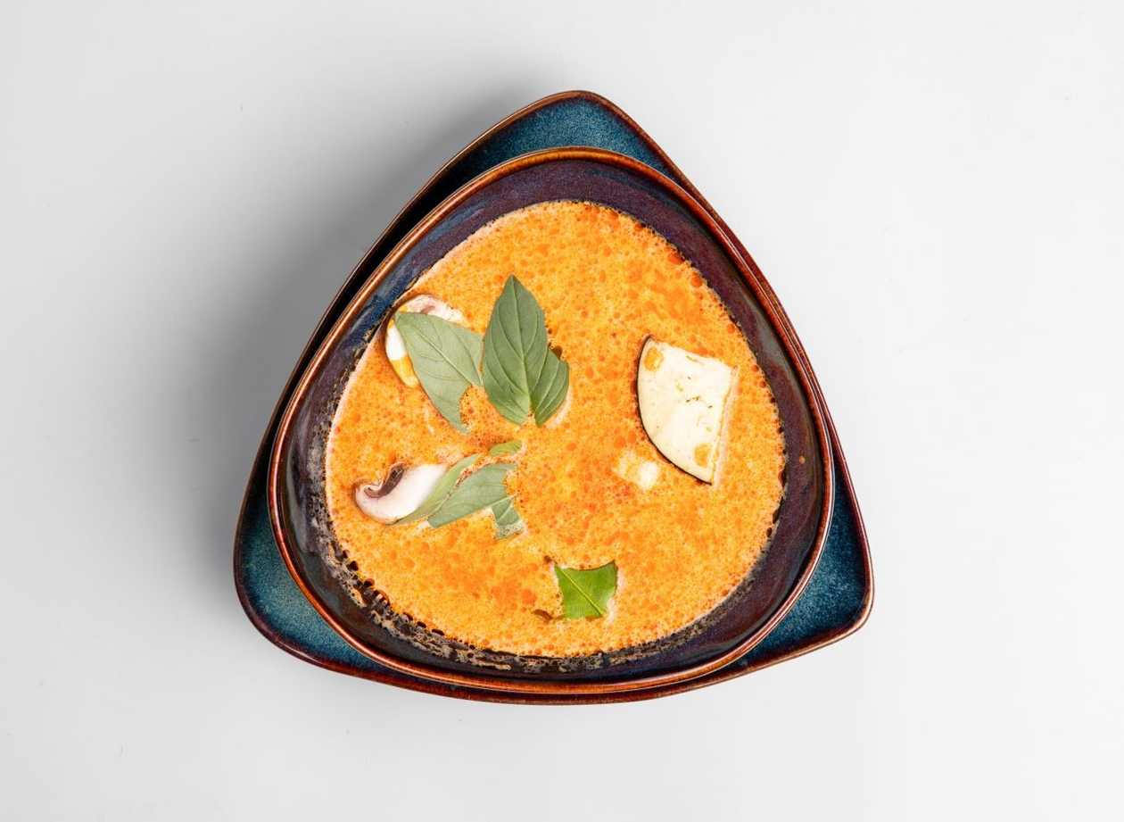 Tom Yum Polévka s Tofu