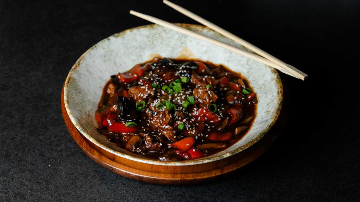 Vita cu sos de stridii si urechi de lemn 300gr