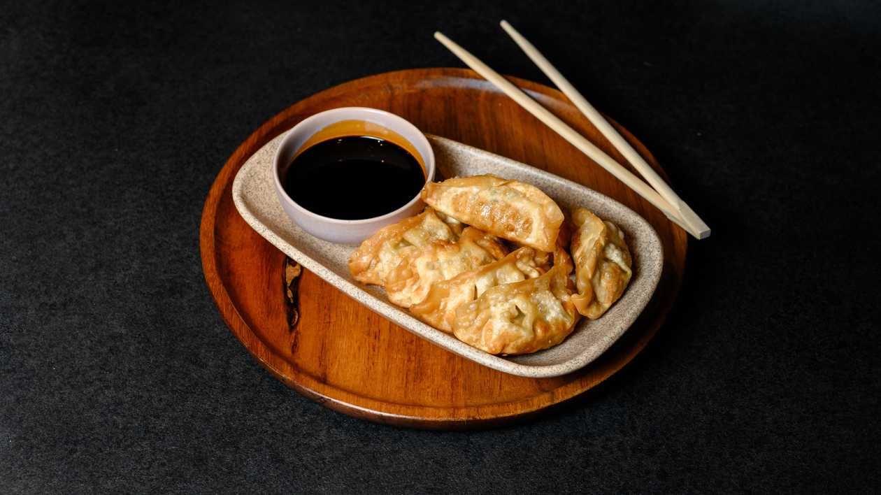 Gyoza cu pui si legume 6buc/120gr