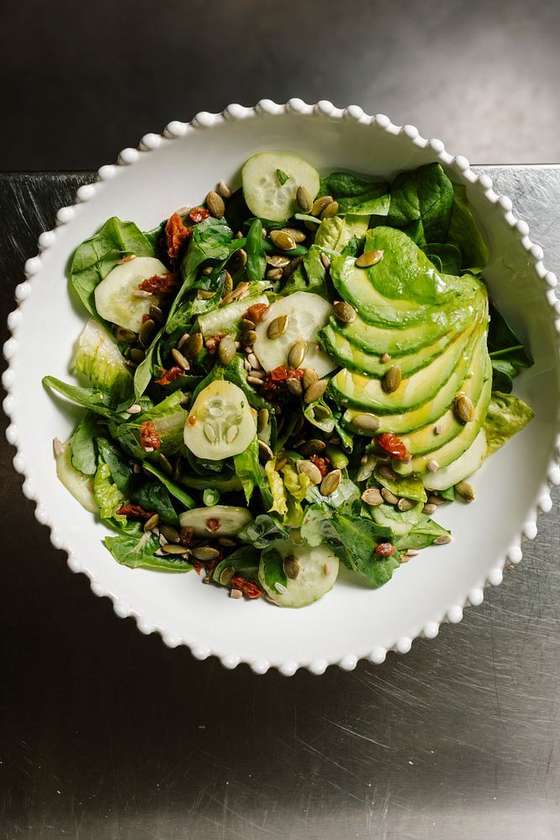 Green avocado salad