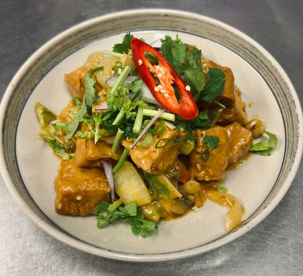 Tofu w Żółtym Curry i Mleku Kokosowym