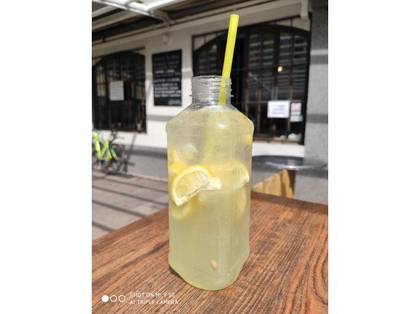 Naše Zázvorová limonáda s citronem 0,5L