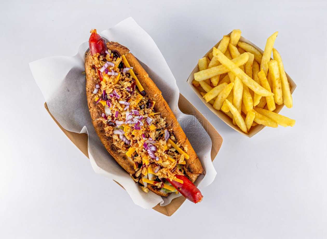 Bacon Hot-dog s batatovymi hranolkami