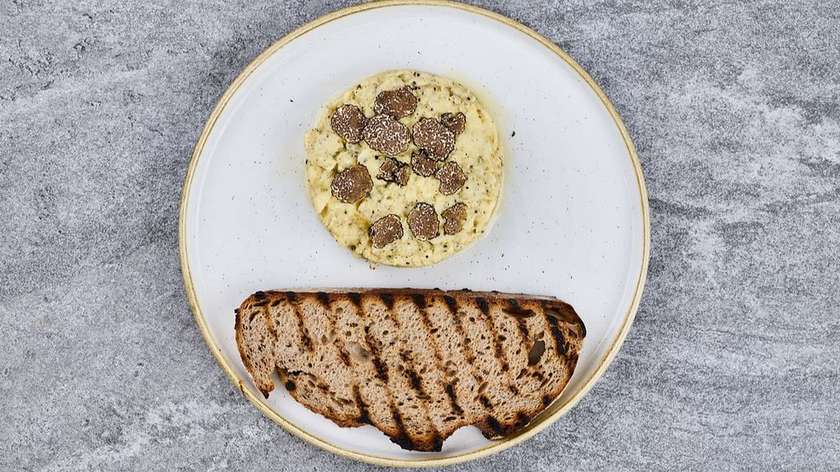 Scrambled eggs with truffles