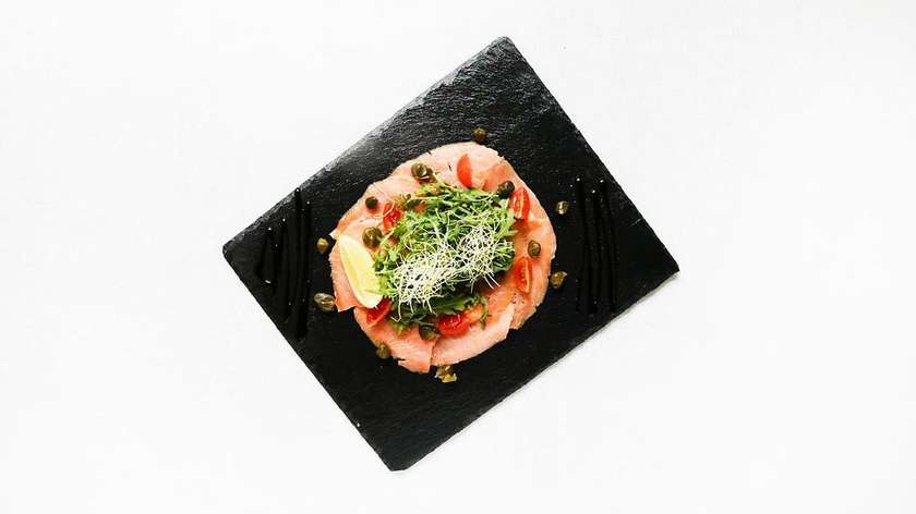 30. Lososové carpaccio