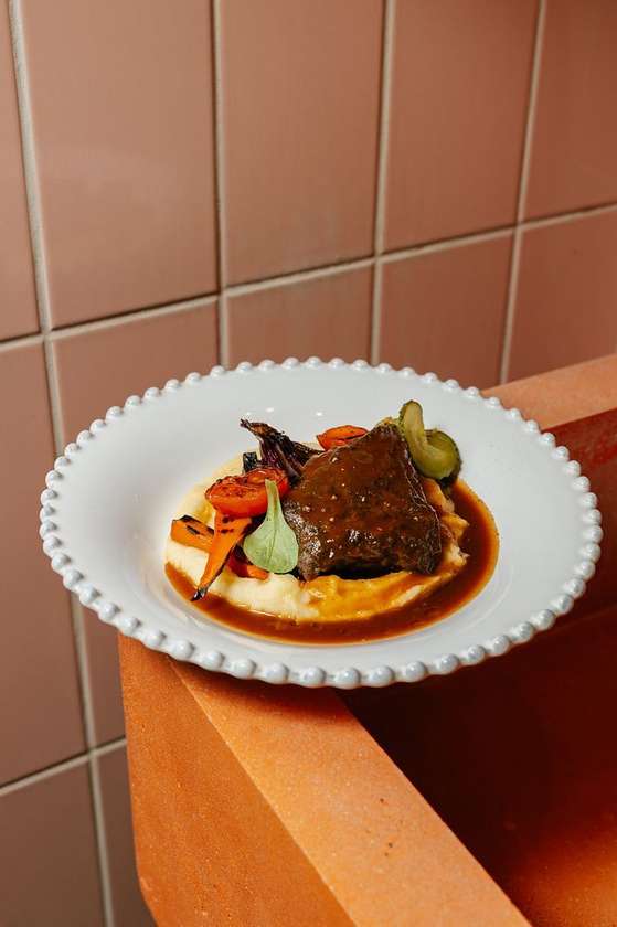 Veal cheeks with mashed potatoes