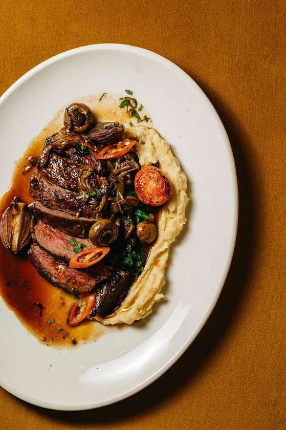 Beef steak with mashed potatoes