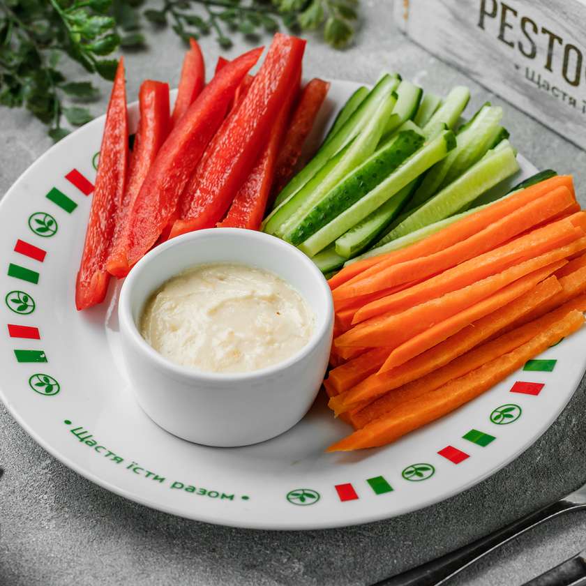 Овочеві палички з сирним соусом   (120/30 г)