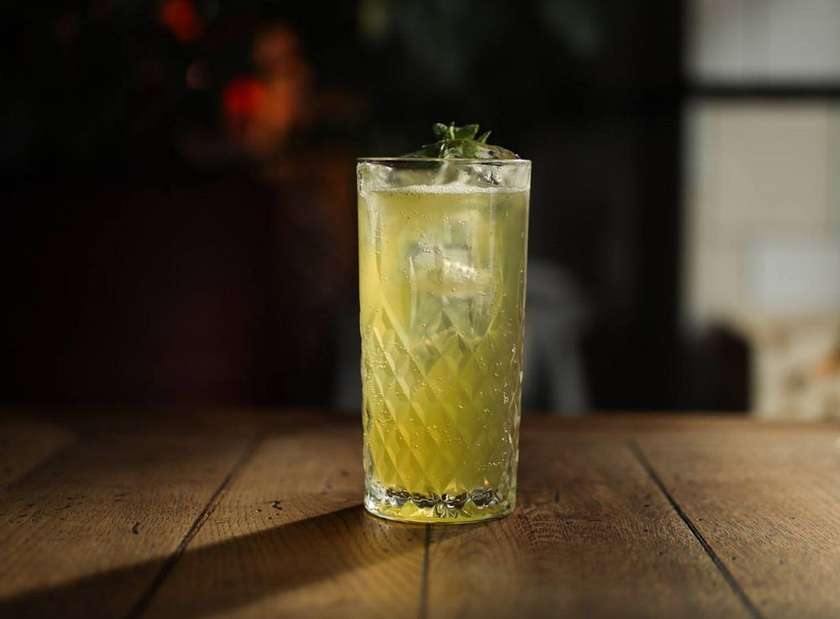 Minty Peach Collins