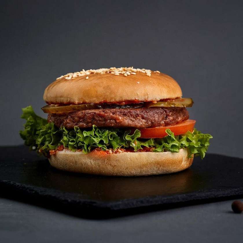 Бургер  Eat Me at  185г