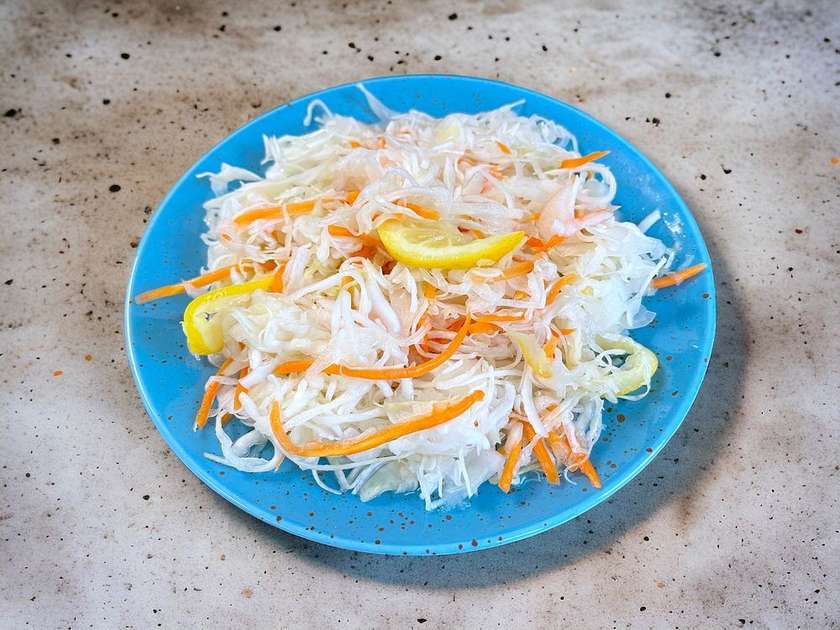 Cabbage salad with carrots