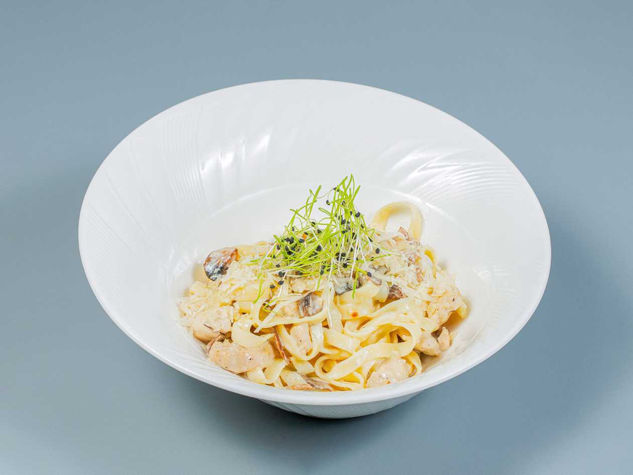 Fettuccine Alfredo