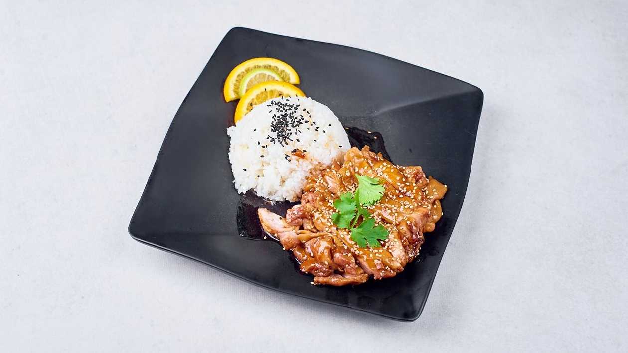 31A. Ryż z Kurczakiem Teriyaki (na słodko)照烧鸡盖浇饭