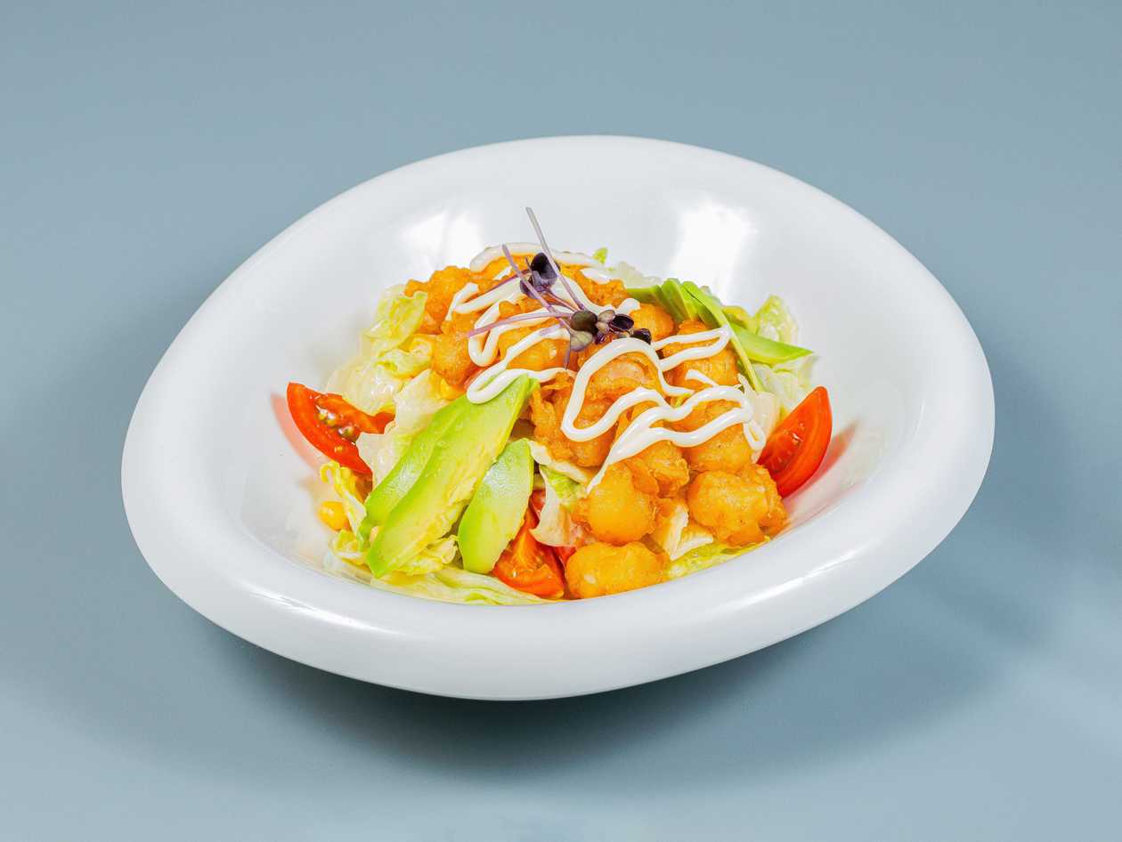 Popcorn salad with shrimp