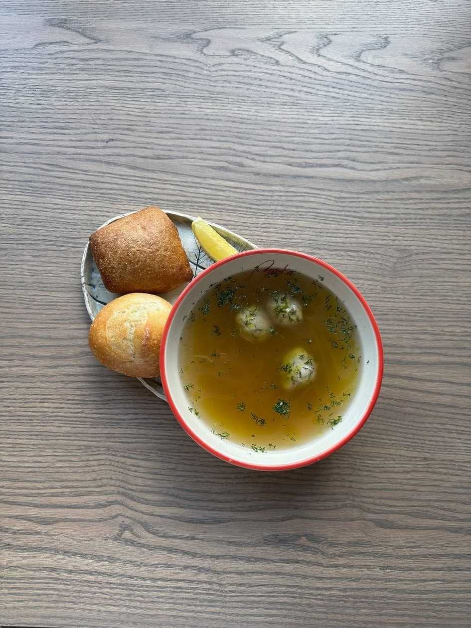 Бульйон з домашньої курки