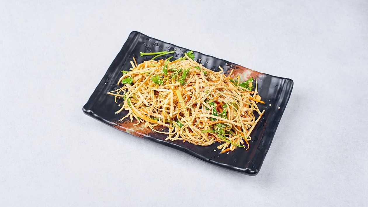 A4. Pikantna Skórka Tofu红油干豆腐丝
