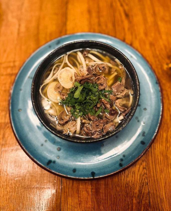 Курячий бульон з потрошками та локшиною