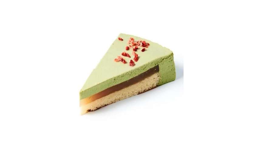 Matcha mousse cake with peaches