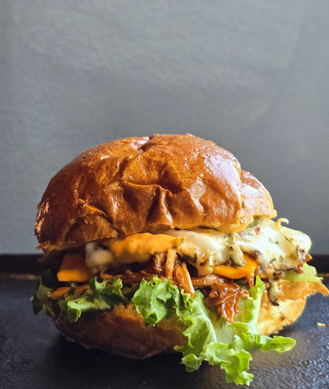 Pulled Chicken BBQ Burger