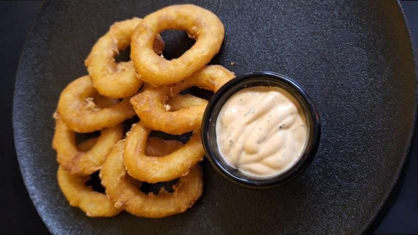 Fried Calamari Rings (8 pcs)