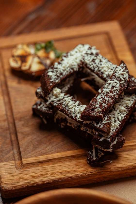 Часникові грінки з бринзою