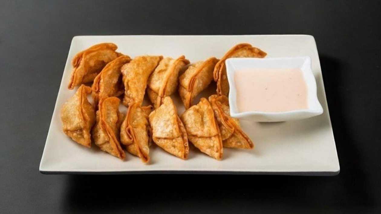 Fried Dumplings with Chicken (18 pcs)