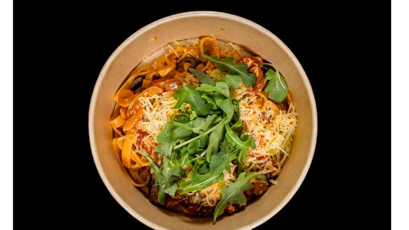 TAGLIATELLE PUTTANESCA