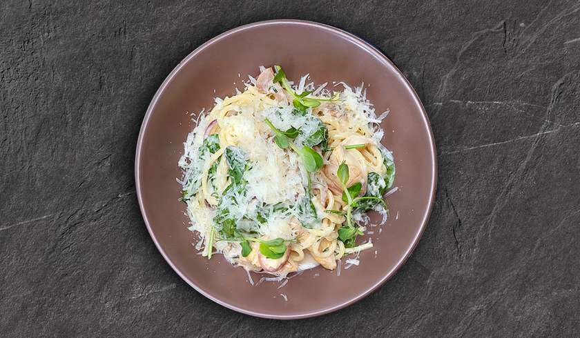 Spaghetti with chicken breast