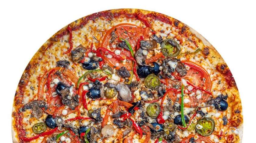 Veggie pizza with cheese