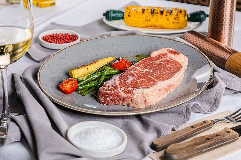 STEAK Z NÍZKEJ ROŠTENKY STRIPLOIN USA /USDA PRIME/
