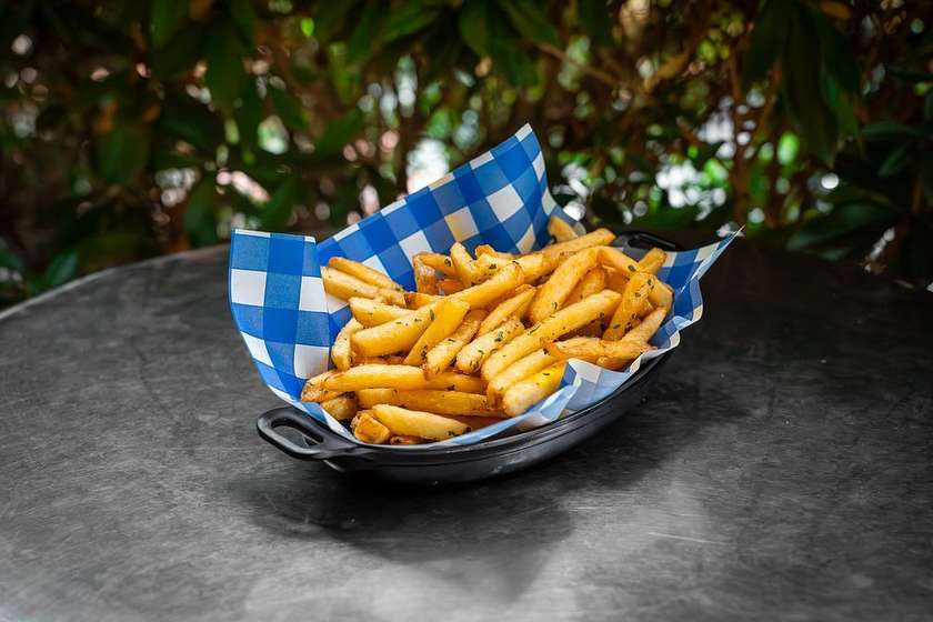 Bramborové hranolky s uzenou solí a česnekem 150g