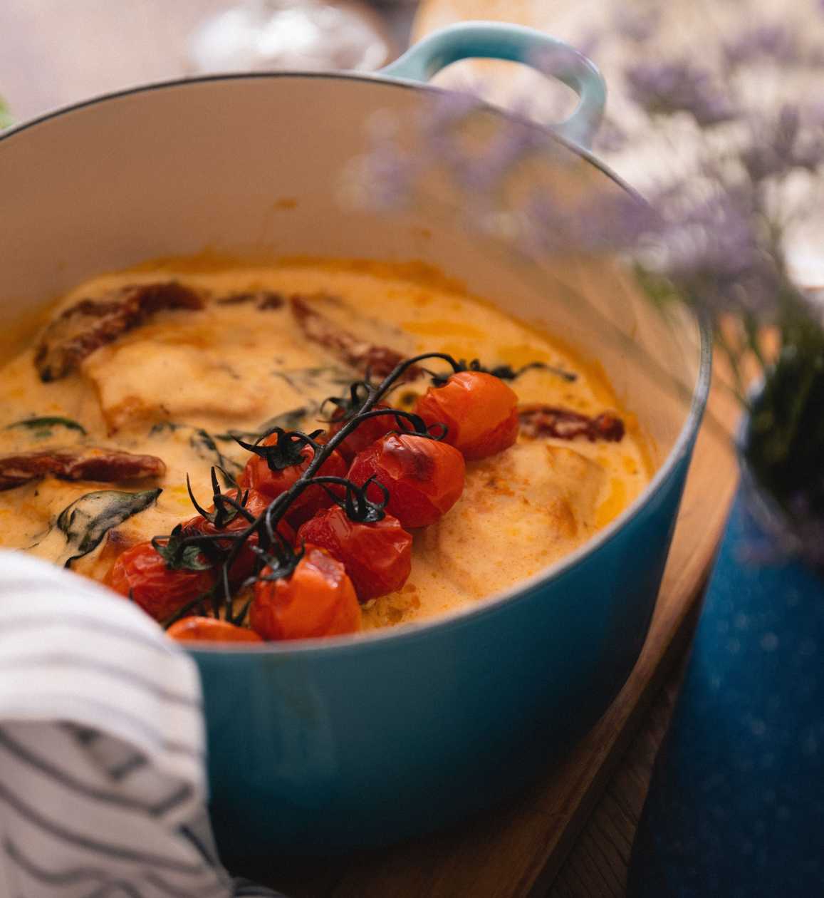 Peito de Frango Recheado c/ Tomate Seco e Manj 2P