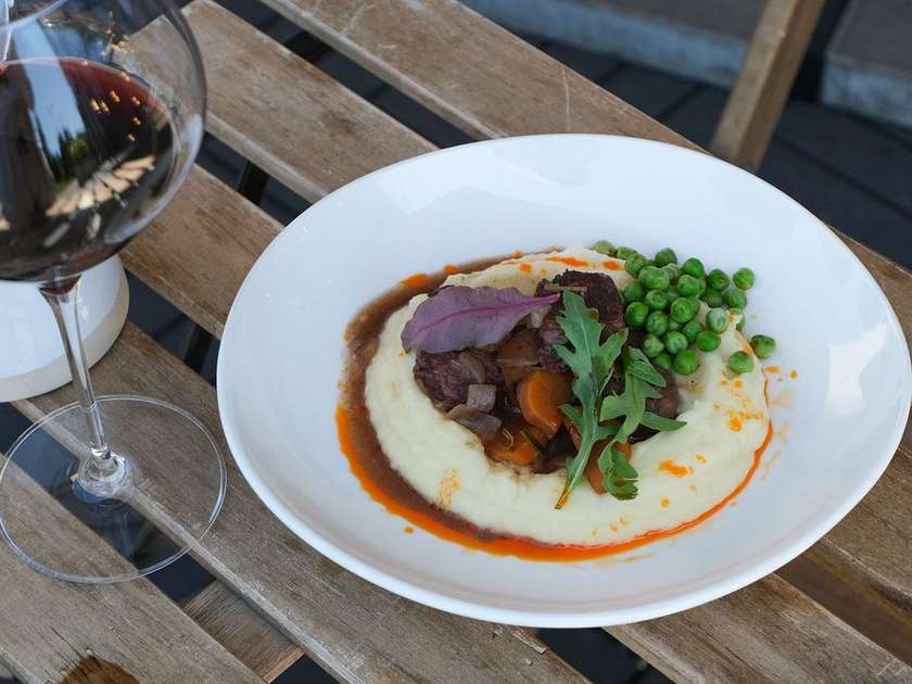 Beef in Red Wine with Creamy Mashed Potatoes