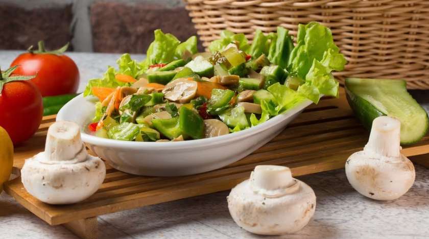 Göbələk Salatı
